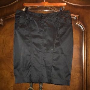 Scamps black skirt size L.